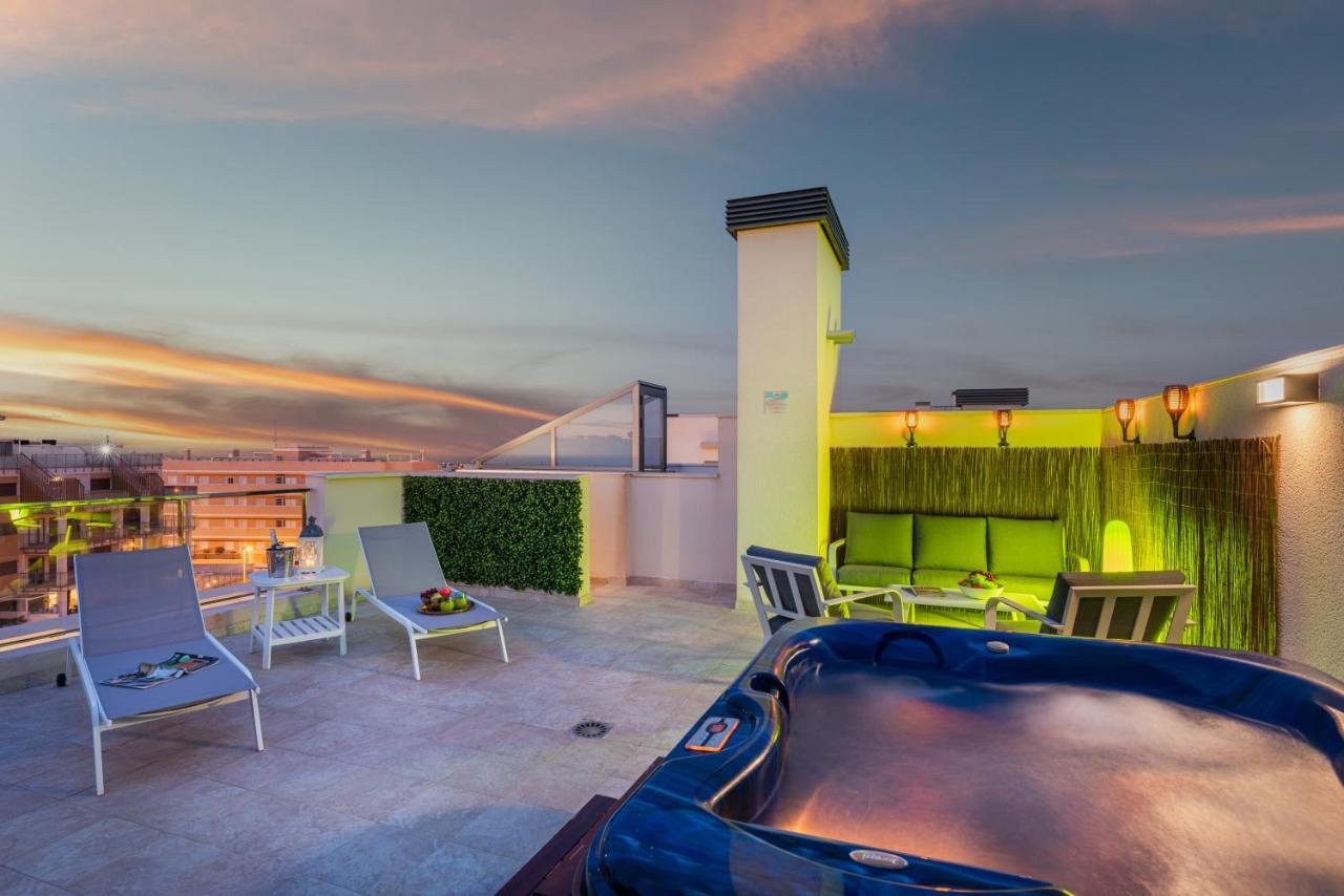 La Zenia Cocoon - Luxury Penthouse With Jacuzzi, 2 Pools, Indoor Heated Pool, Sauna, Gym, Playstation Apartment Dehesa de Campoamor  Bagian luar foto