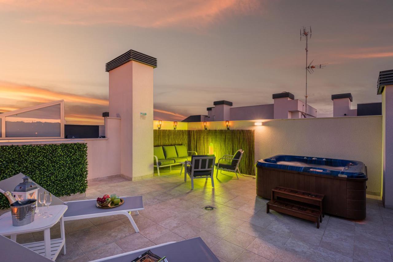 La Zenia Cocoon - Luxury Penthouse With Jacuzzi, 2 Pools, Indoor Heated Pool, Sauna, Gym, Playstation Apartment Dehesa de Campoamor  Bagian luar foto