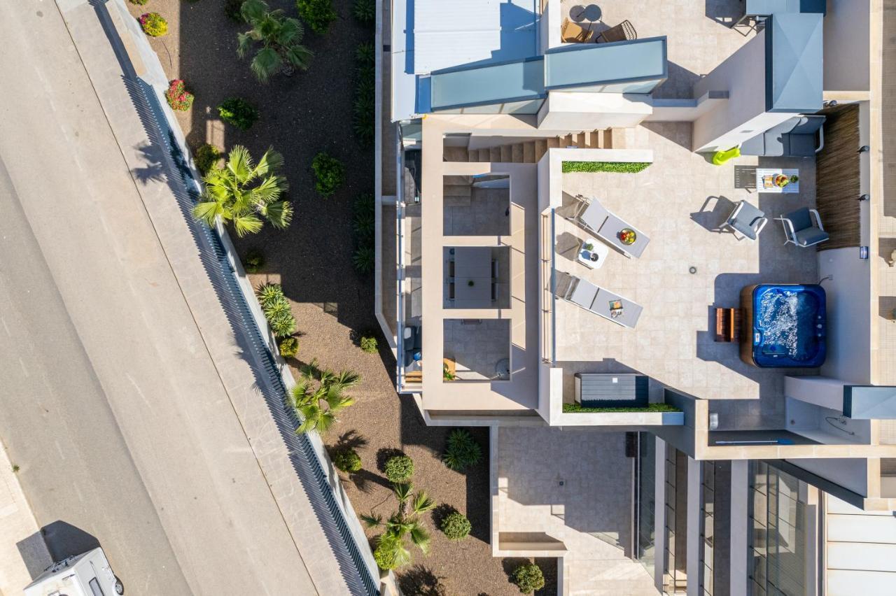 La Zenia Cocoon - Luxury Penthouse With Jacuzzi, 2 Pools, Indoor Heated Pool, Sauna, Gym, Playstation Apartment Dehesa de Campoamor  Bagian luar foto